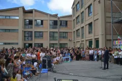 Laccoglienza-nel-cortile-della-scuola-Pitagora
