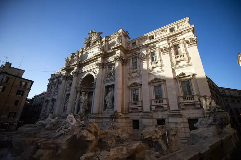 fontana di trevi