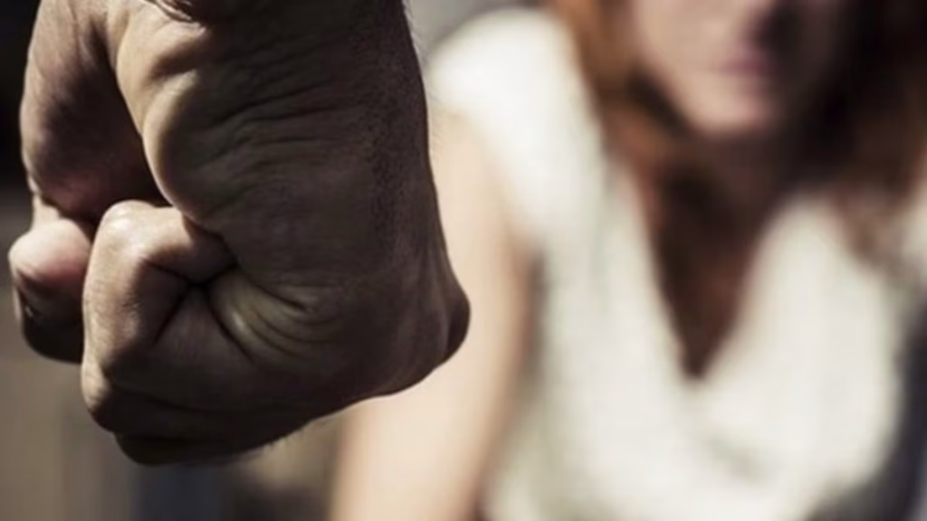 Anni di botte e vessazioni alla compagna