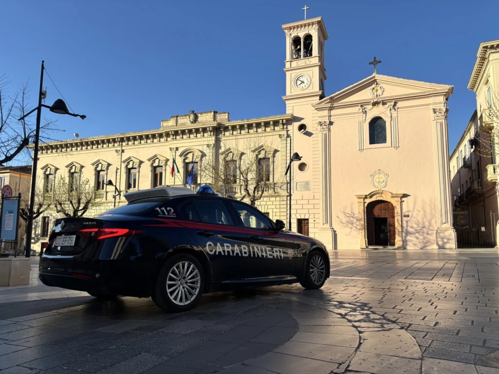 si fingono carabinieri